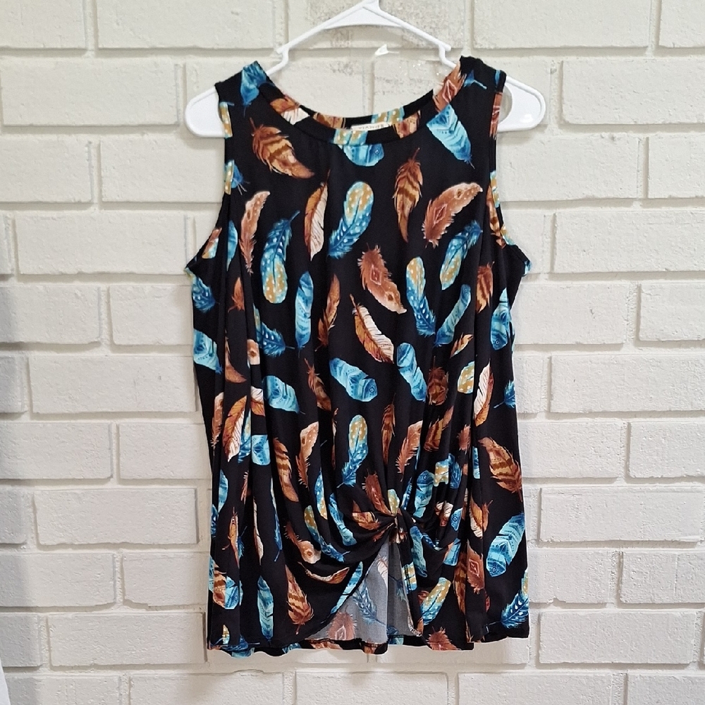 VIAMOR Feather Print Cold Shoulder Knot Detail Top. Size Small NWOT